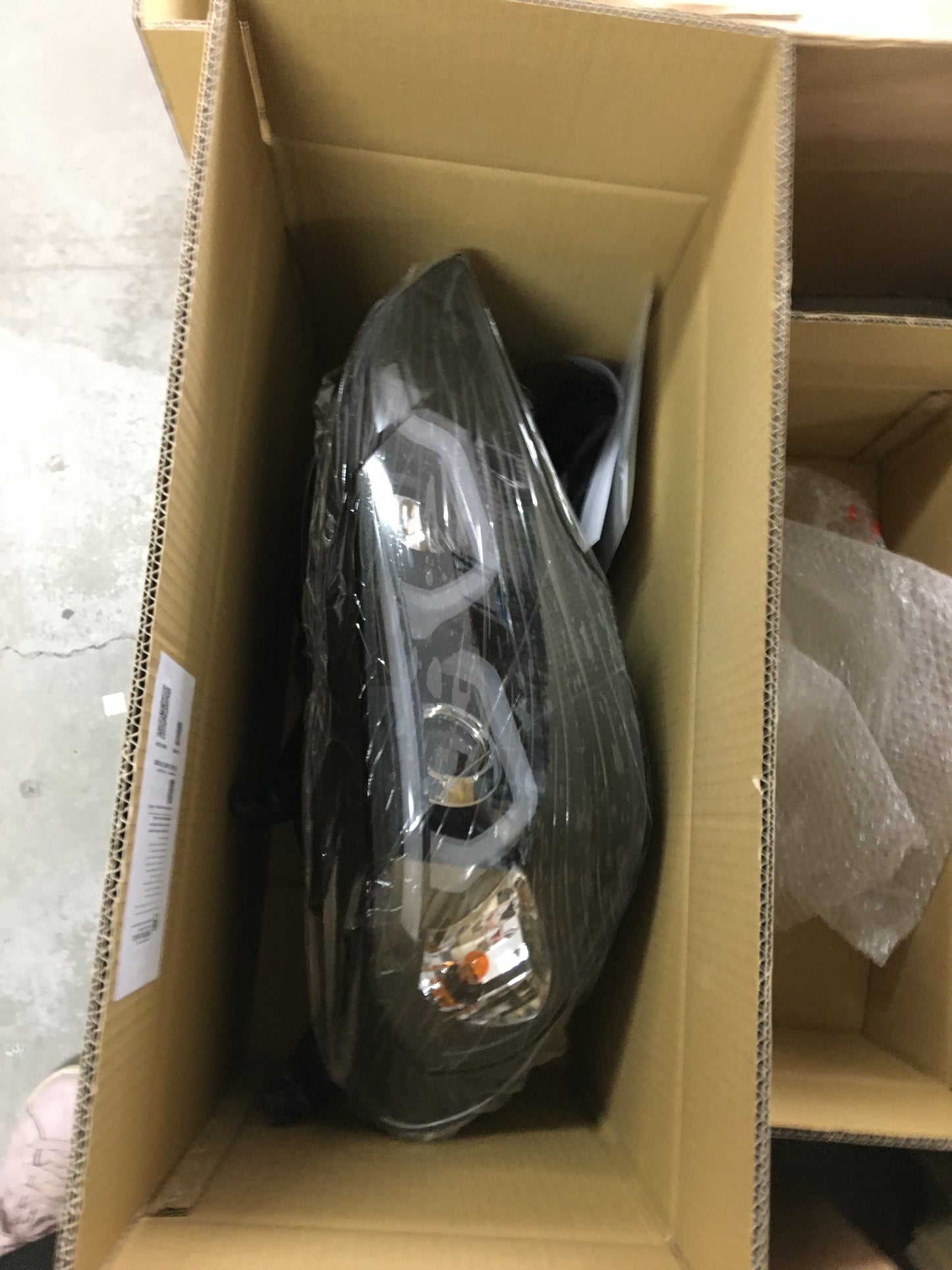 CrazyTheGod X5 E70 Second generation 2007-2010 PRE-FACELIFT SUV 5D LED 3D U-Bar Projector regular halogen model Headlight Headlamp Black for BMW LHD