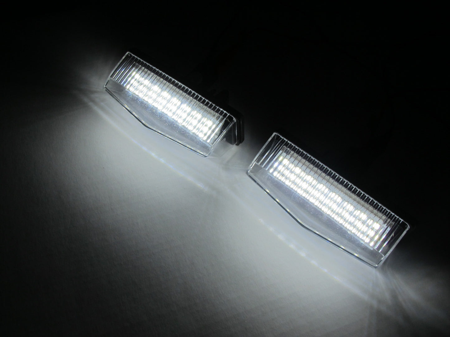 CrazyTheGod CT200h ZWA10 2011-present Hatchback 5D LED License Lamp for LEXUS
