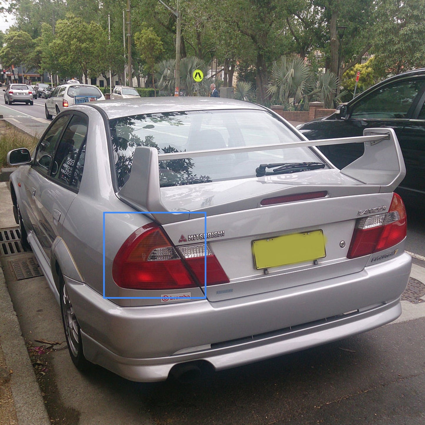 ไฟท้ายแบบใสสีแดง V2 สำหรับรถมิตซูบิชิ รุ่น Mirage Sedan 4D ปี 1998-2001 รุ่น 4D สำหรับรถมิตซูบิชิ