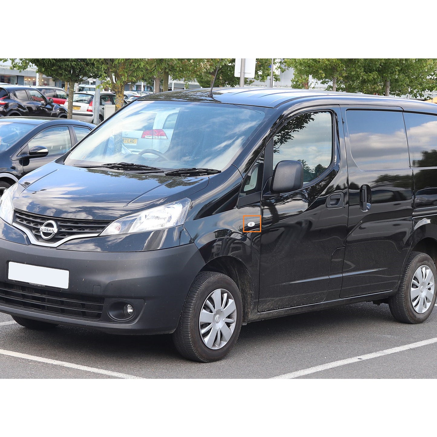 CrazyTheGod NV200 M20 2010-ปัจจุบัน MPV 4D/5D ไฟเลี้ยวด้านข้าง LED ไดนามิก สีควัน สำหรับ NISSAN
