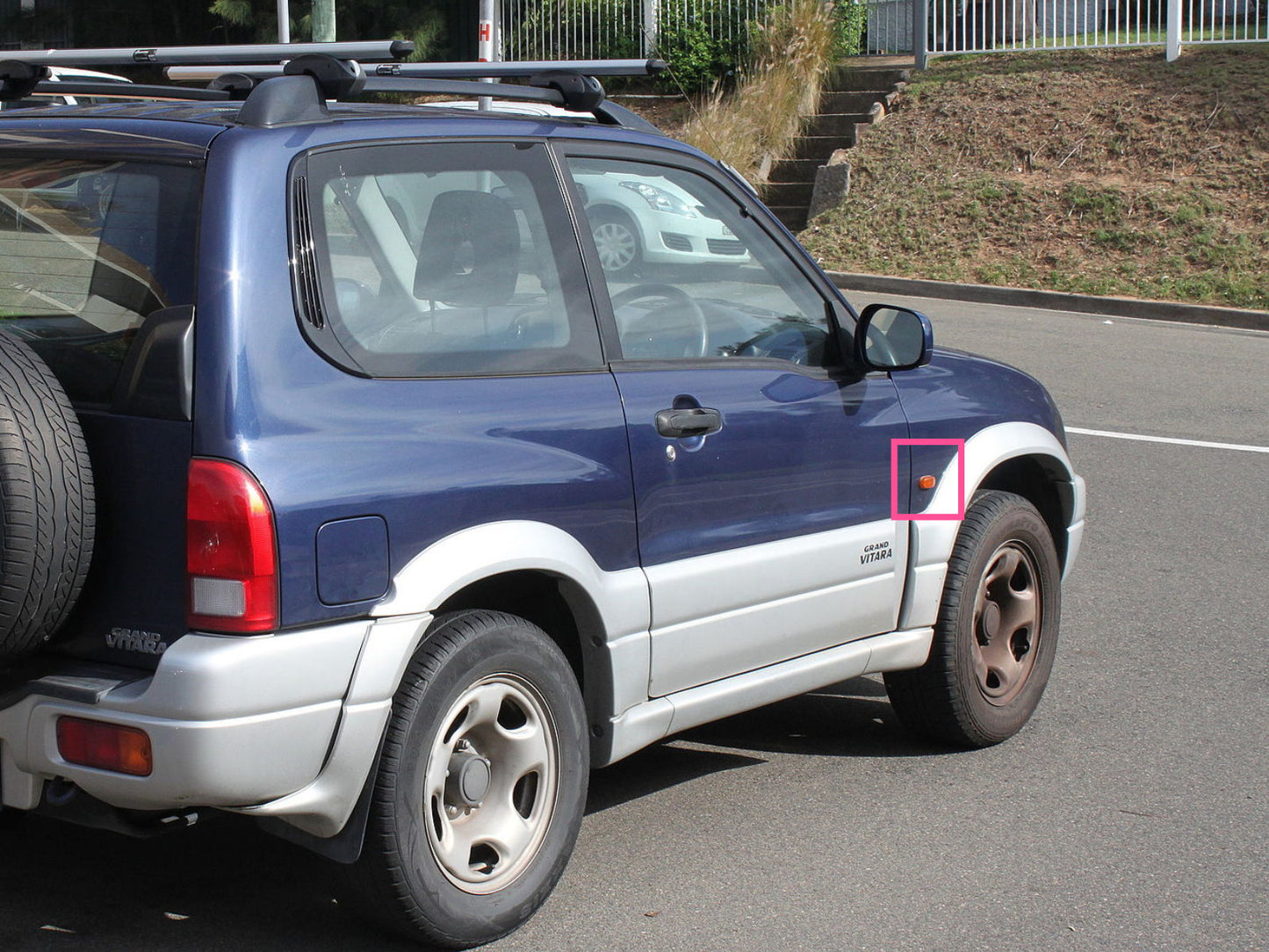CrazyTheGod Grand Vitara FT/GT รุ่นที่ 2 สำหรับรถเปิดประทุน/SUV 2D/3D/5D รุ่นปี 1998-2005 แบบ 2D/3D/5D แบบ LED ด้านข้างคู่ สีโครเมียม สำหรับ SUZUKI