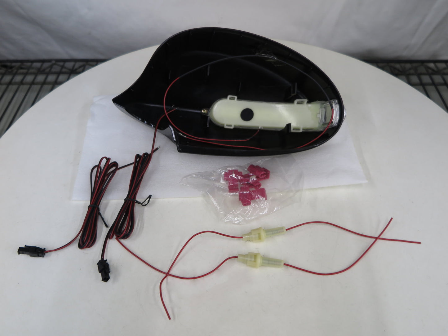 CrazyTheGod 3-Series E90/E91 Fifth generation 2004-2008 Pre-Facelift Touring/Sedan 4D/5D LED Mirror Cover Black for BMW