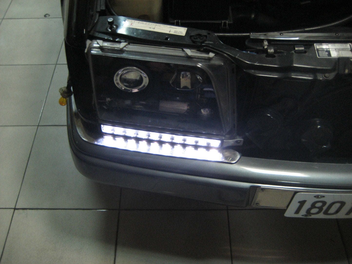 CrazyTheGod W124 1985-1996 ชุดแต่งขอบไฟหน้า DRL Daytime Running LED สี Smoke สำหรับ Mercedes-Benz