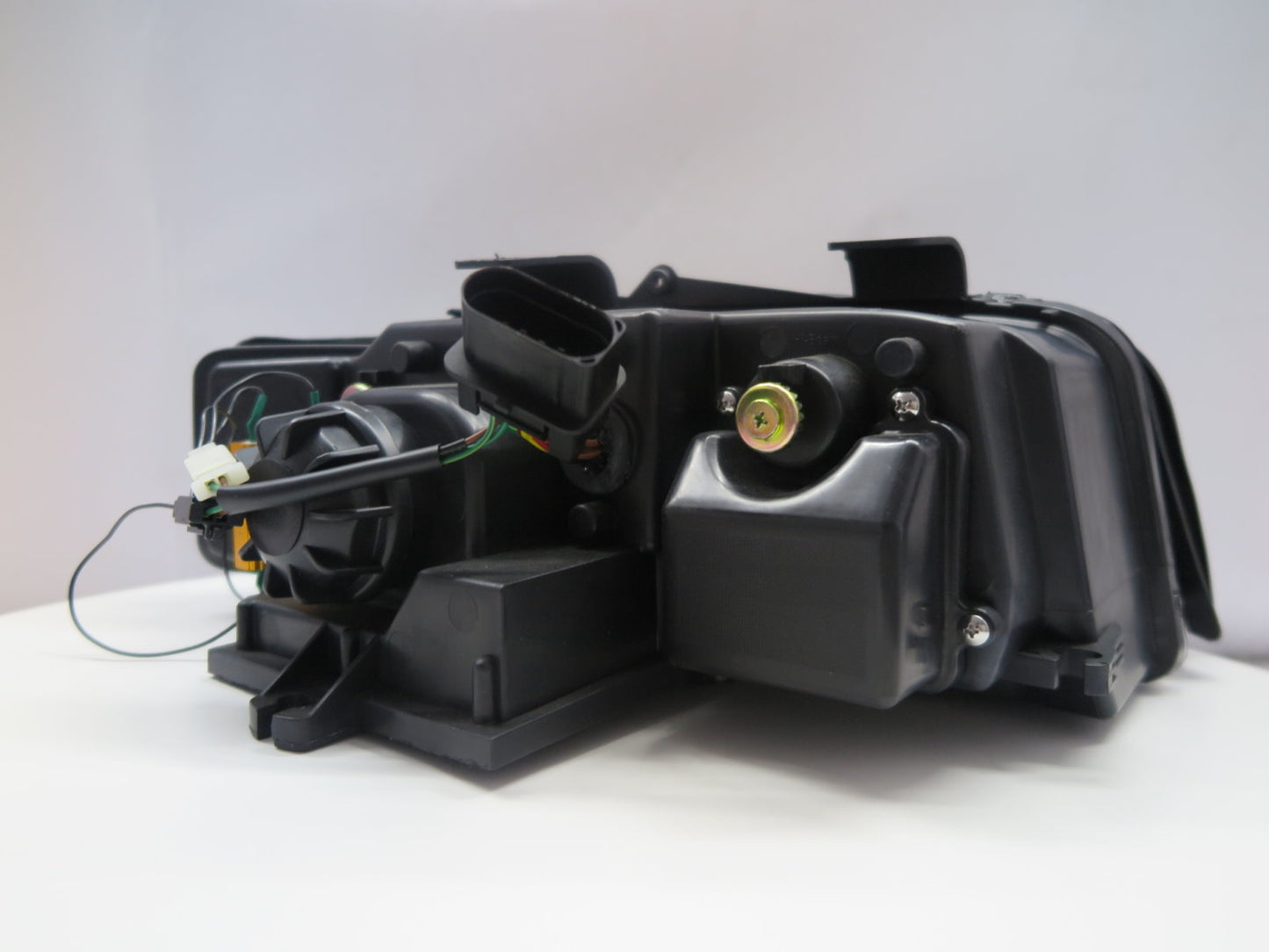 CrazyTheGod A4 A4/S4 B6 8E 2001-2005 4D/5D CCFL Projector R8Look Headlight Headlamp Black for AUDI LHD