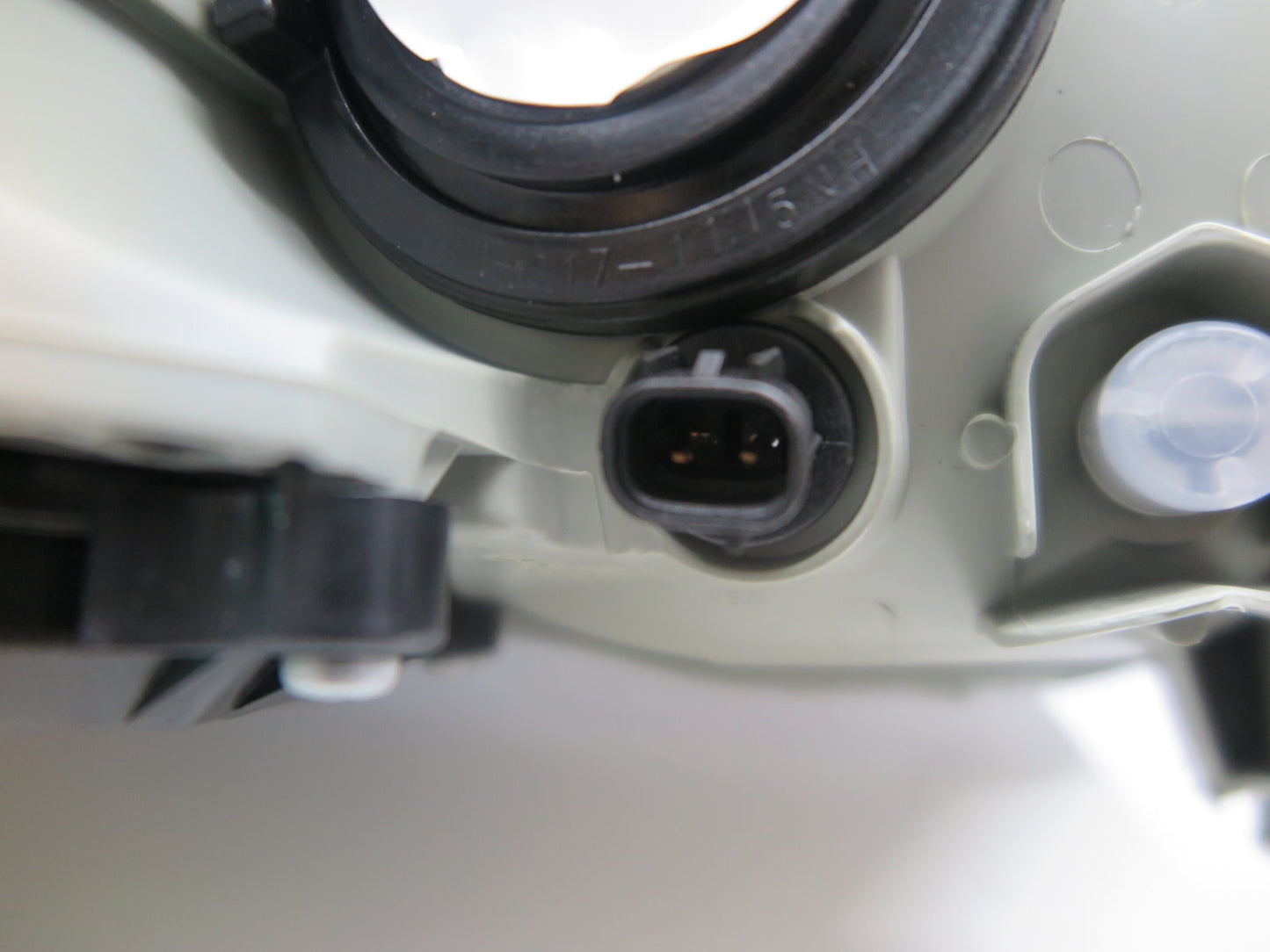 CrazyTheGod Corolla E120 Ninth generation 2003-2008 Sedan 4D Clear HID Headlight Headlamp W/ Motor Chrome US for TOYOTA LHD