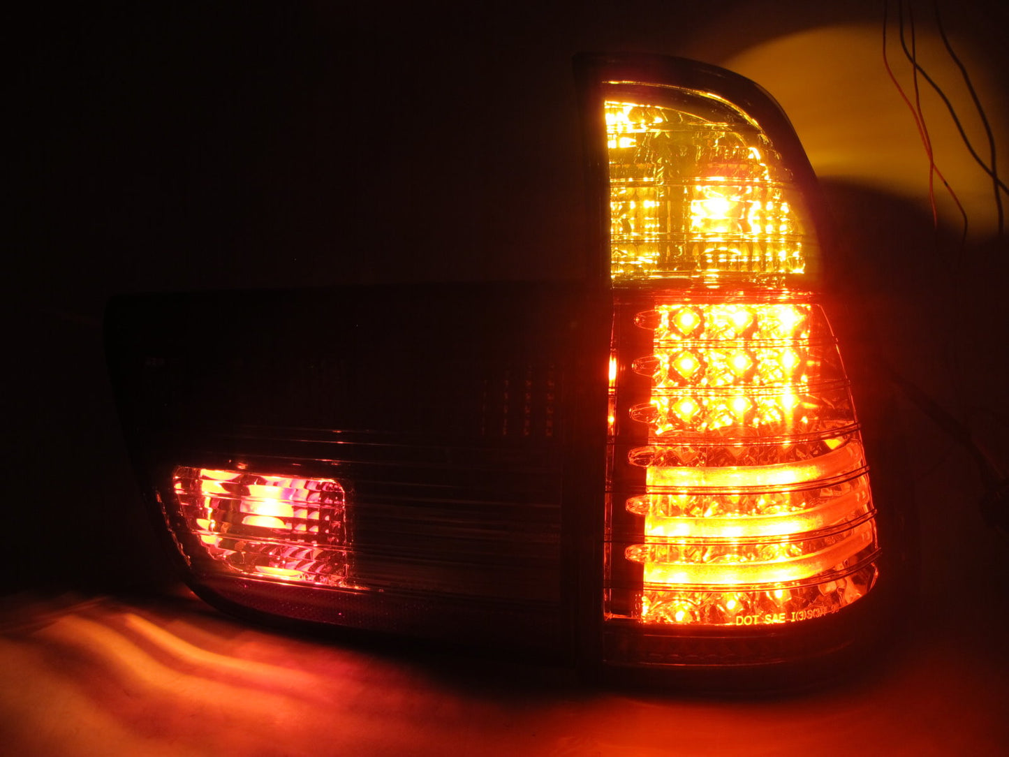 ไฟท้าย LED CrazyTheGod E53 X5 1999-2003 PRE-FACELIFT สีแดง/ใส สำหรับ BMW V1