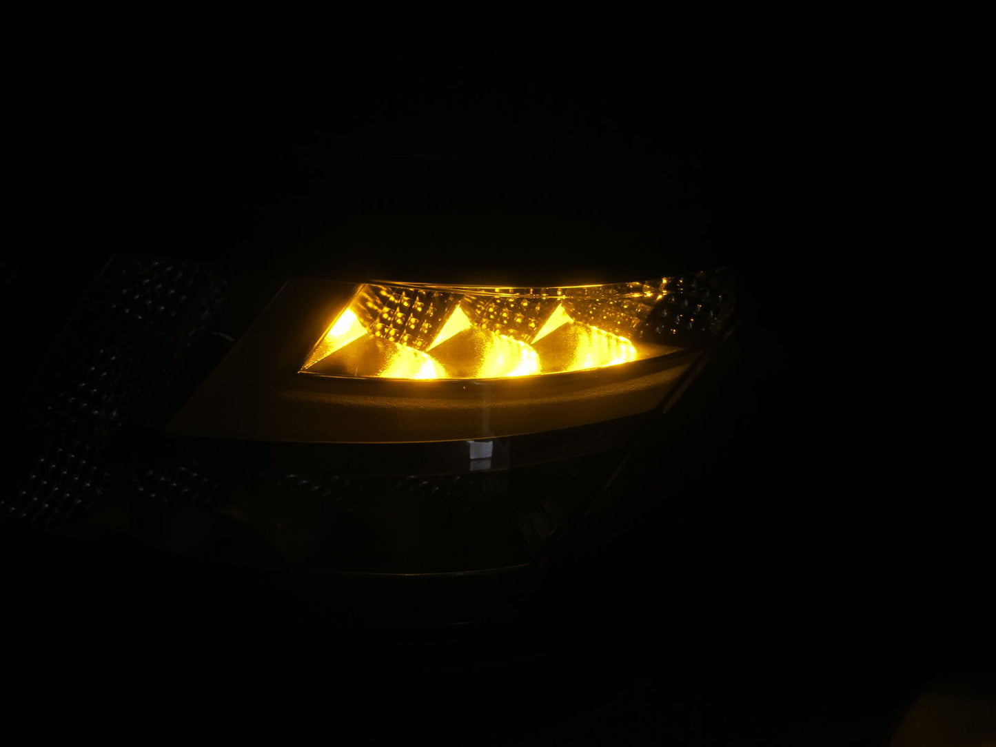 CrazyTheGod VIOS NCP150 2013-2014 ไฟท้าย LED BAR แบบไม่ใช้กุญแจ สีดำ สำหรับ TOYOTA